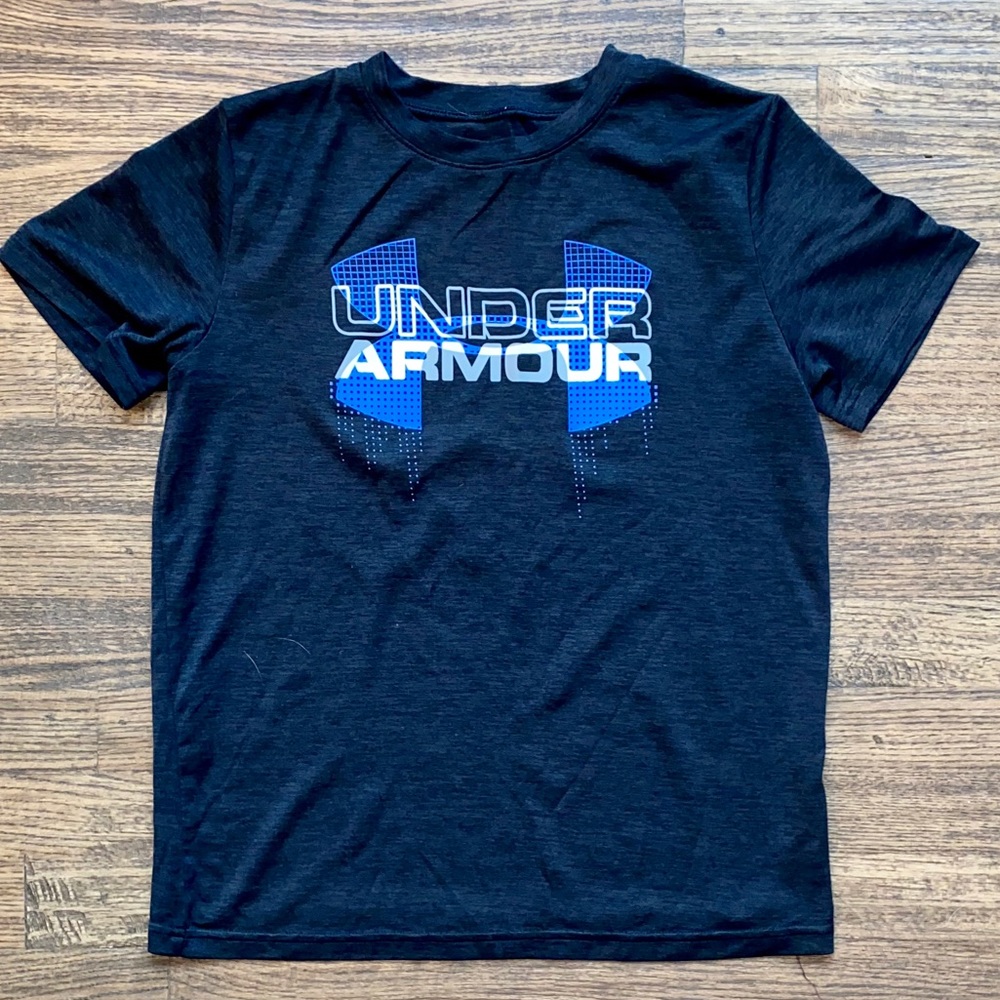 Under Armour boys shirt